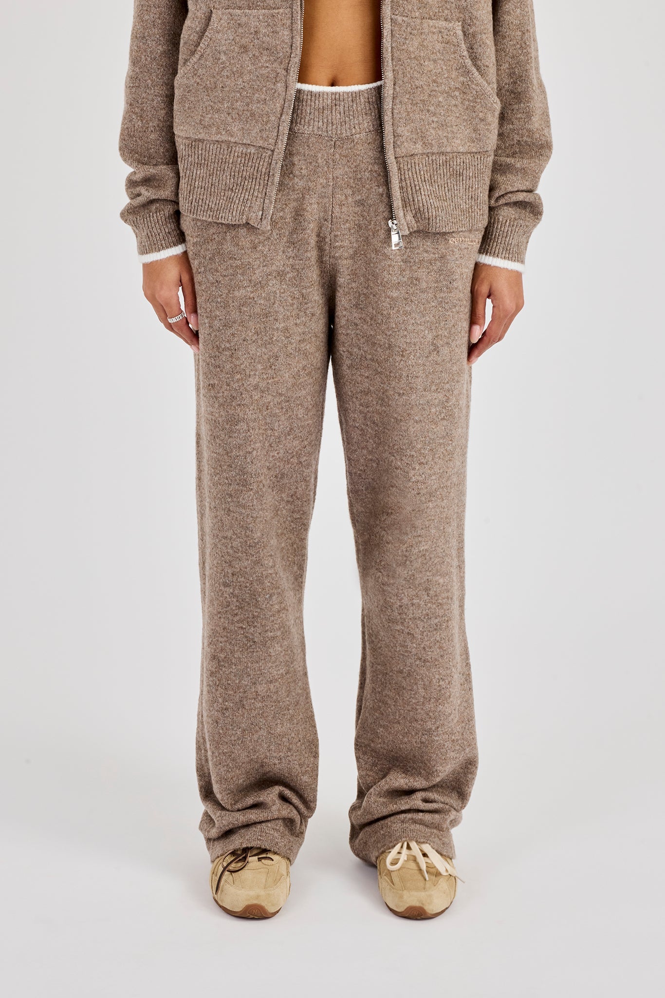 Knitted Jogger With Contrast Tipping - Taupe